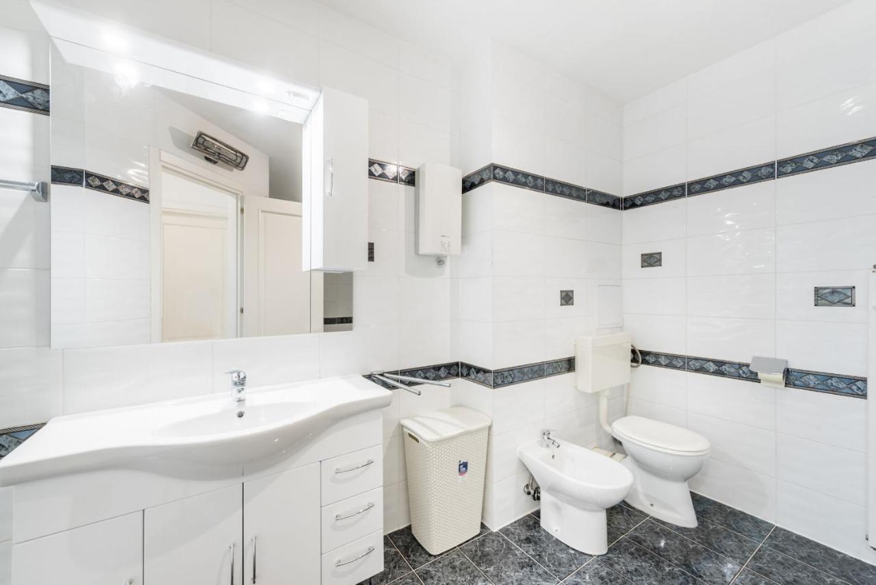 Apartments Mrs Brightside Сплит Экстерьер фото