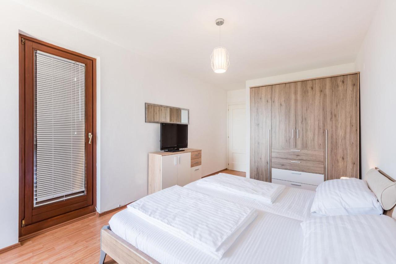 Apartments Mrs Brightside Сплит Экстерьер фото