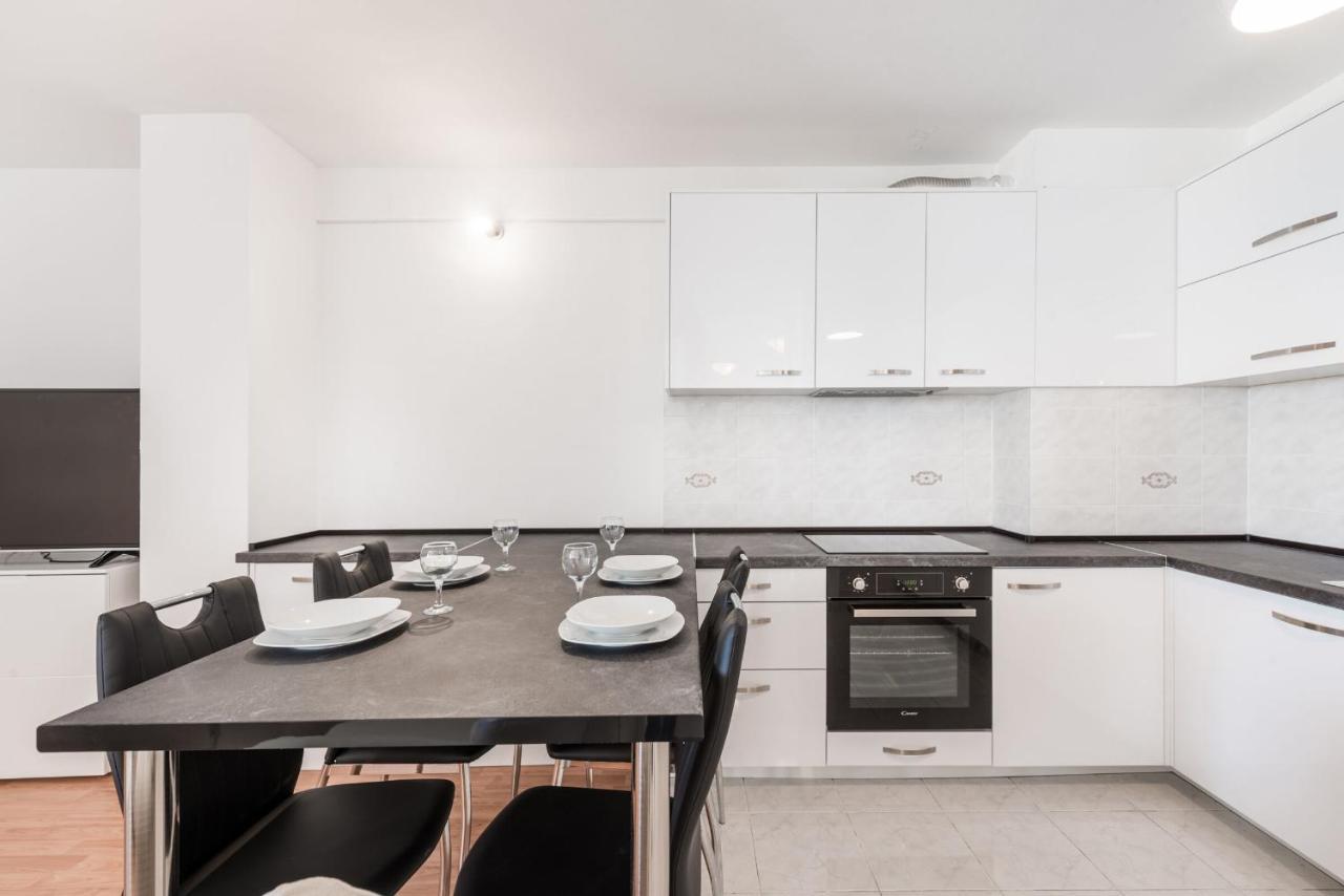 Apartments Mrs Brightside Сплит Экстерьер фото