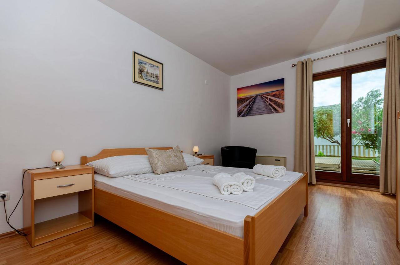 Apartments Mrs Brightside Сплит Экстерьер фото