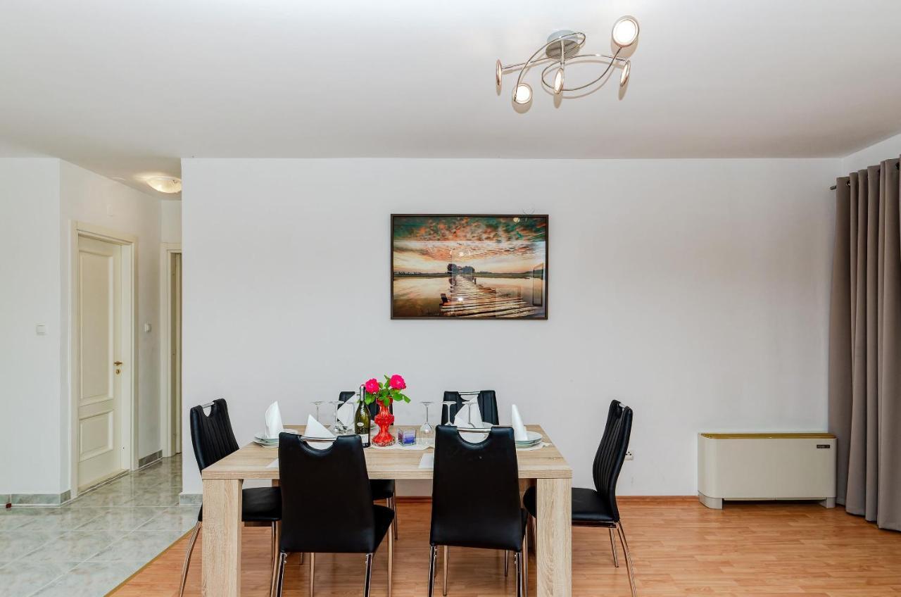 Apartments Mrs Brightside Сплит Экстерьер фото